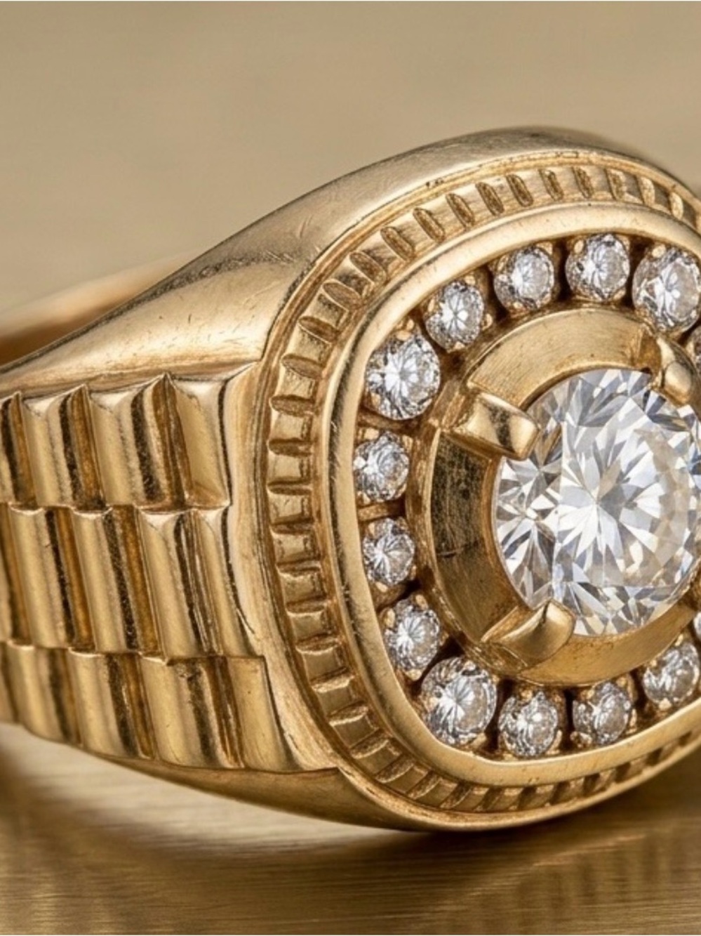 Gold Men's Round Halo Diamond Signet Ring